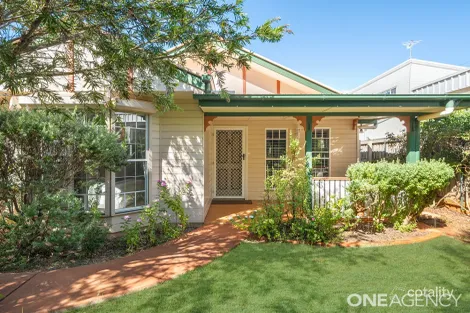 43 Queen St, Scarborough, QLD 4020