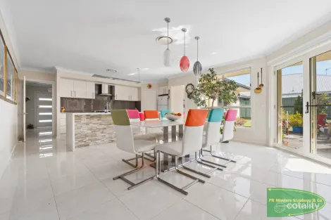 Property photo of 40 Westbourne Drive Llanarth NSW 2795