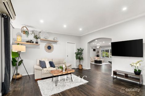 Property photo of 32 Thornhill Drive Forest Hill VIC 3131