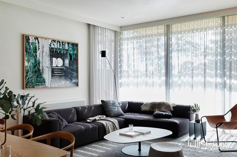 Property photo of 216 Beavers Road Northcote VIC 3070