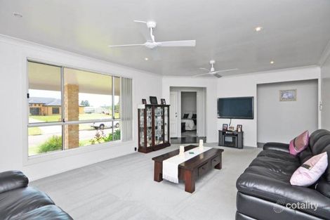 Property photo of 20 Lee-Ann Crescent Cessnock NSW 2325