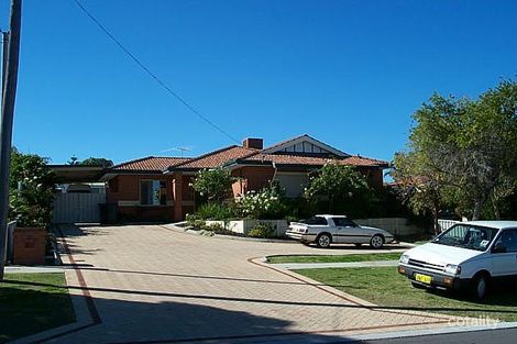 160 Hillsborough Dr, Nollamara, WA 6061