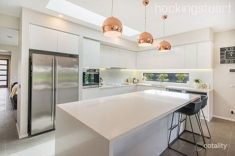 Property photo of 4 Ponds Way Narre Warren North VIC 3804