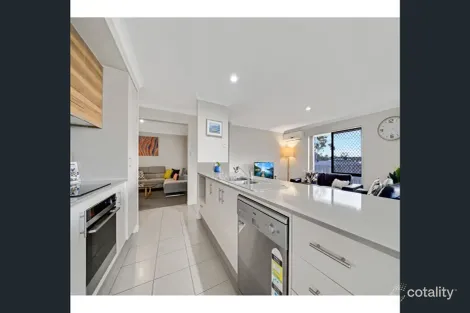 Property photo of 73 Argule Street Hillcrest QLD 4118