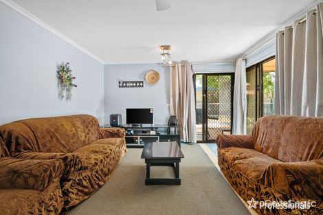 Property photo of 11 Brogil Walk Sydenham VIC 3037