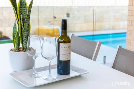 Property photo of 14 Bremer Way Success WA 6164