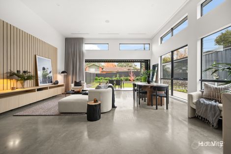 Property photo of 11 Enderby Street Mawson ACT 2607