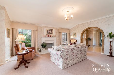 Property photo of 8 Grasby Grove Winthrop WA 6150