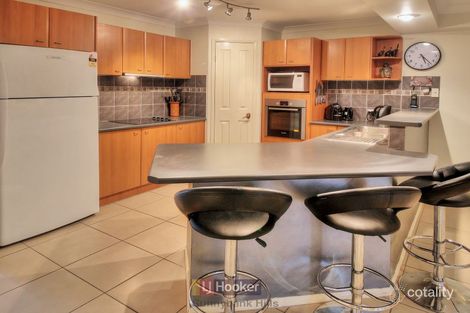 Property photo of 28 Barrington Place Parkinson QLD 4115