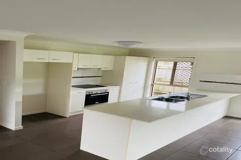Property photo of 3 Beaumont Drive Pimpama QLD 4209