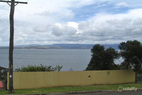 19 Hassan St, Lake Heights, NSW 2502