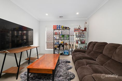 Property photo of 11 Taworri Crescent Werribee VIC 3030