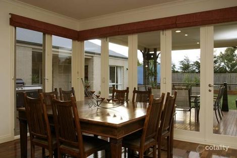 Property photo of 15 Peppertree Avenue Narre Warren South VIC 3805