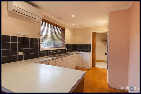 Property photo of 6 Hayward Place Macgregor ACT 2615