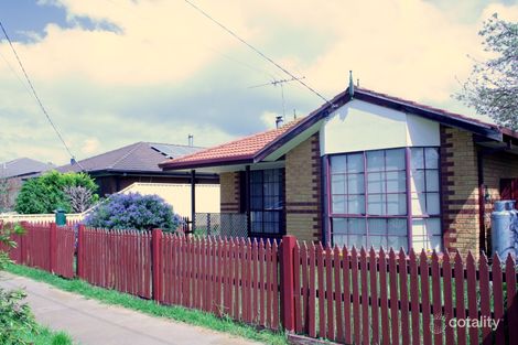 Property photo of 19 Westcott Parade Rockbank VIC 3335