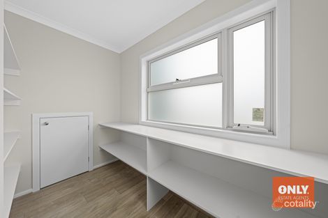 Property photo of 34 Meyer Crescent Clyde North VIC 3978