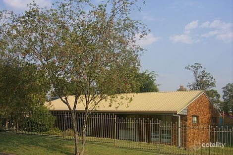 64 Paluna St, Riverhills, QLD 4074