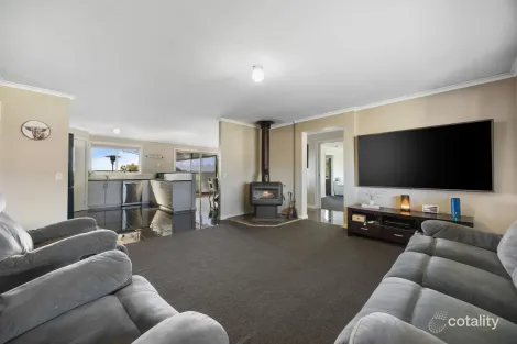 Property photo of 9 Highfield Road Mitchell Park VIC 3355