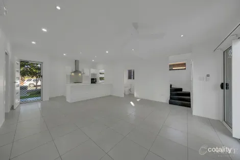 Property photo of 2/2 Harmony Drive Clinton QLD 4680