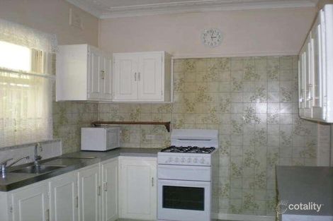 Property photo of 40 Lawson Crescent Griffith NSW 2680