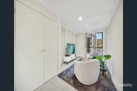 Property photo of 5 Middle Park Drive Point Cook VIC 3030