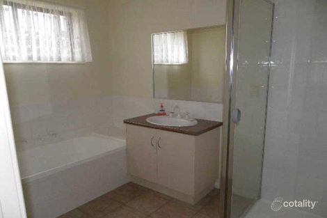 Property photo of 17 Grenoble Close Spring Gully VIC 3550