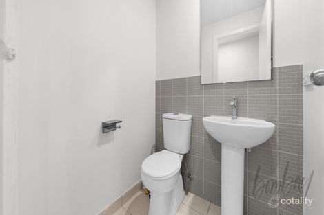 Property photo of 32 Waterlily Drive Epping VIC 3076
