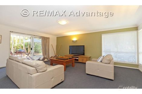 Property photo of 1 Irvine Place Wynnum West QLD 4178