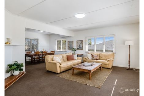 Property photo of 16 Ross Street Mount Lofty QLD 4350