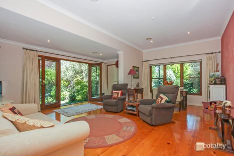 Property photo of 2 Dooley Place Curtin ACT 2605