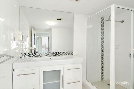 Property photo of 4E/973 Gold Coast Highway Palm Beach QLD 4221
