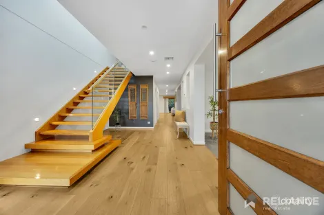 Property photo of 9 Peppermint Grove Taylors Hill VIC 3037