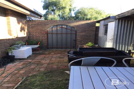 Property photo of 1/5 Mijuda Court Kennington VIC 3550