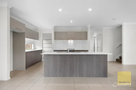 Property photo of 59 Saltmarsh Crescent Point Cook VIC 3030