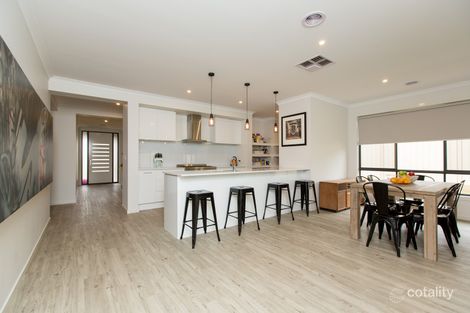 Property photo of 4 Cunjegong Loop Gobbagombalin NSW 2650