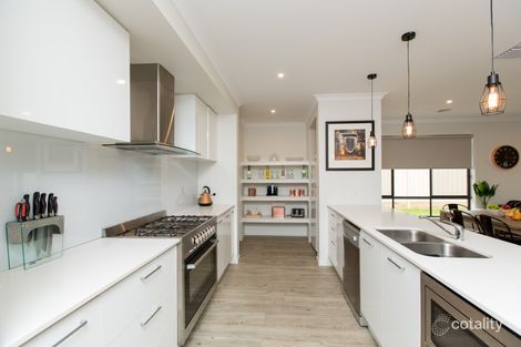 Property photo of 4 Cunjegong Loop Gobbagombalin NSW 2650