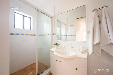 Property photo of 4/11 Vincent Street Indooroopilly QLD 4068