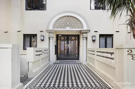 18/29 East Crescent St, Mcmahons Point, NSW 2060