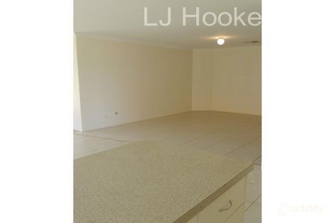 Property photo of 31 Antonio Circuit Port Kennedy WA 6172