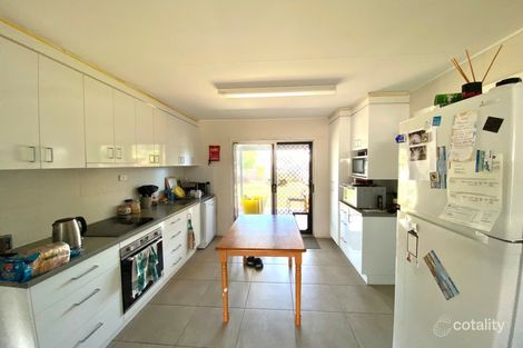 Property photo of 32 Booth Avenue Tannum Sands QLD 4680