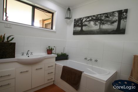 Property photo of 38 Mount Road Mortlake VIC 3272