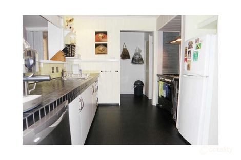 1 Hotham Cl, Deer Park, VIC 3023