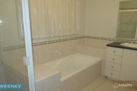 Property photo of 18 Xavier Court Werribee VIC 3030