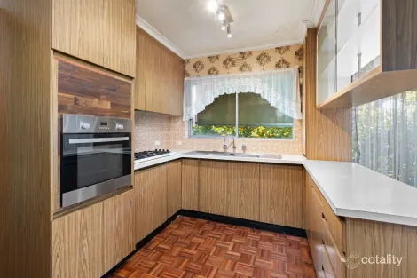 Property photo of 128 Waverley Road Chadstone VIC 3148