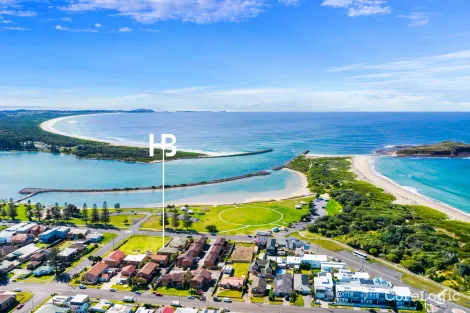 Property photo of 4/11 Reddall Parade Lake Illawarra NSW 2528