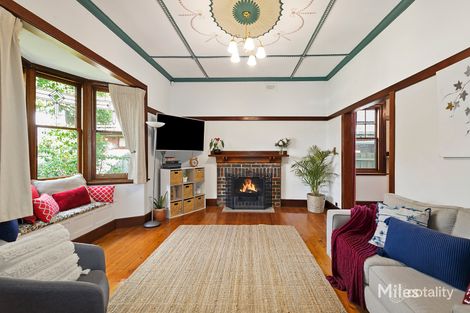 Property photo of 15 Mountain View Parade Rosanna VIC 3084