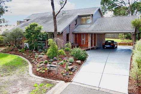 13 Thomas Lawford Pl, Croydon Hills, VIC 3136