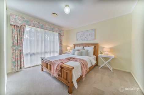 Property photo of 10 Christovic Place Ascot VIC 3551