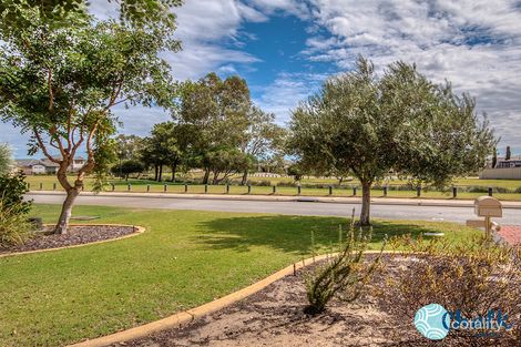 Property photo of 18 Merrimac Loop Rockingham WA 6168