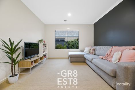 Property photo of 21 Pegasus Road Cranbourne West VIC 3977
